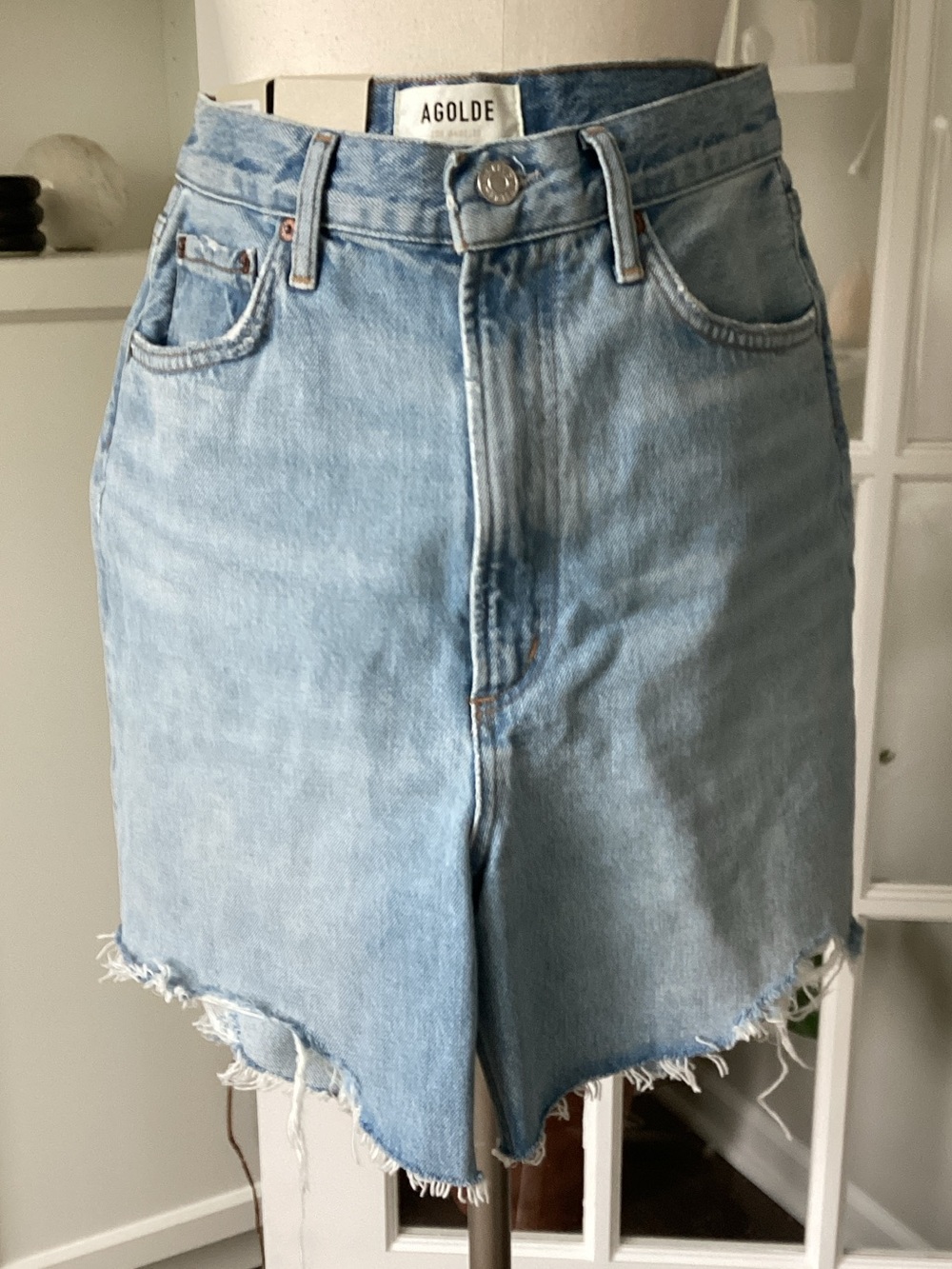 NWT Agolde Stella High Rise Baggy Light Blue Raw-Hem Denim Cutoff Shorts